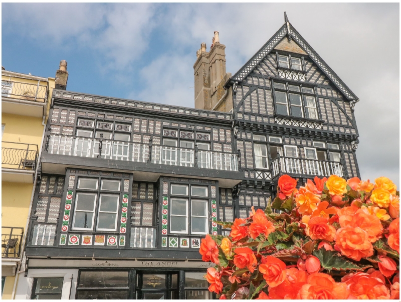 Click here for more about Apartment 1 @ The Angel