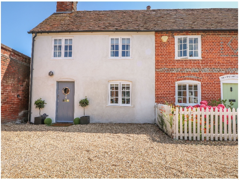 Hampshire Cottage Holidays - Click here for more about 1 Baytree Cottage