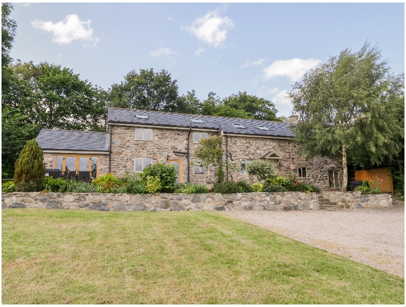 Powys Cottage Holidays - Click here for more about Castell Barn