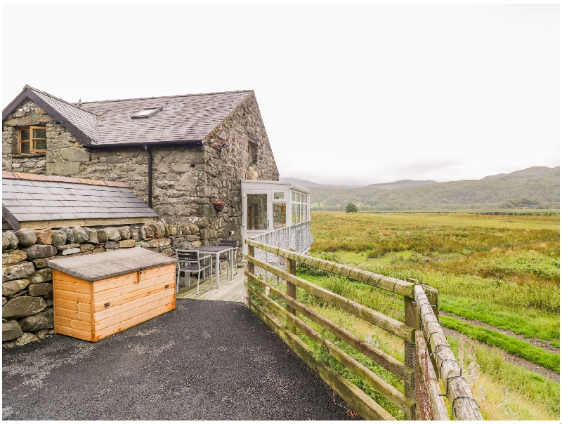 Click here for more about Warws Bach