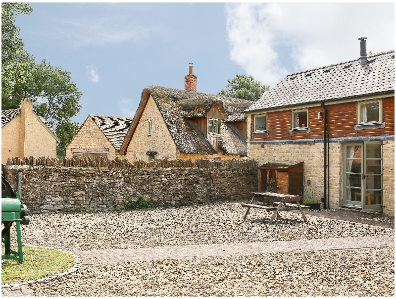 Gloucestershire Cottage Holidays - Click here for more about Mill View