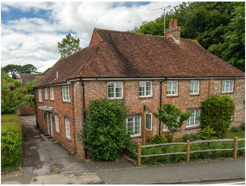 West Sussex Cottage Holidays - Click here for more about Cowdary
