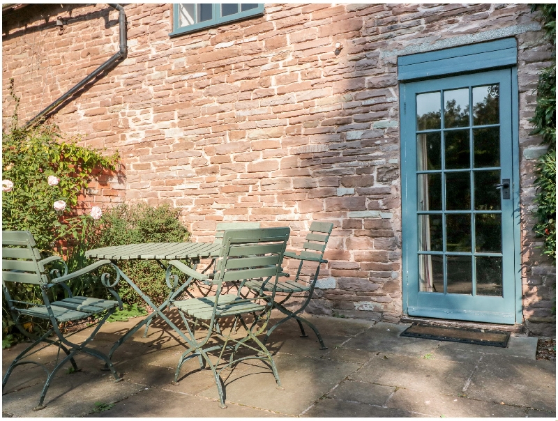 Herefordshire Cottage Holidays - Click here for more about Yew Tree Cottage