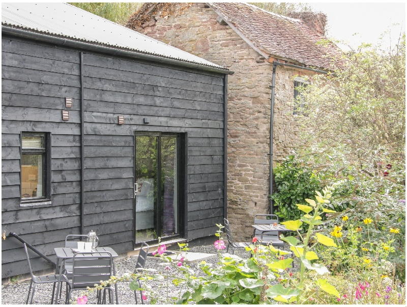 Worcestershire Cottage Holidays - Click here for more about The Pig Shed- Sty 1