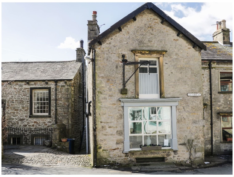 Yorkshire Cottage Holidays - Click here for more about Chandlers Cottage