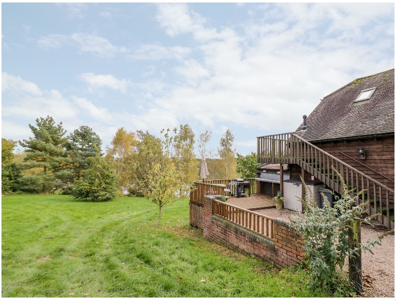 Worcestershire Cottage Holidays - Click here for more about The Stilehouse Apartment