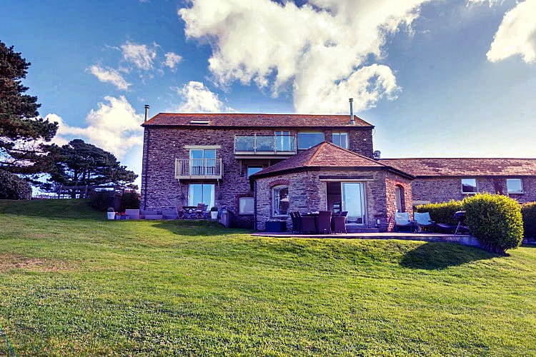 Devon Cottage Holidays - Click here for more about Round House, Court Barton