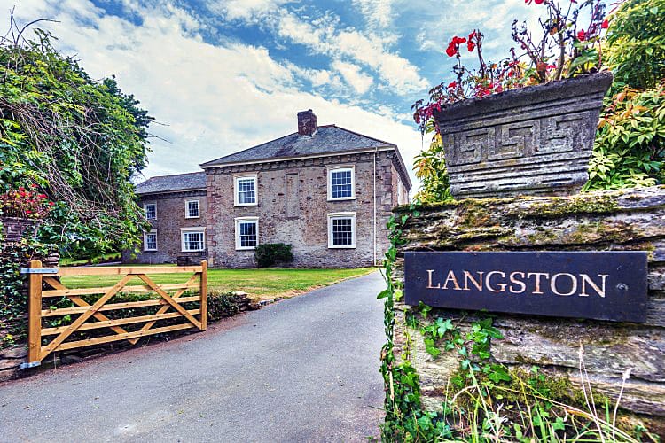Devon Cottage Holidays - Click here for more about Langston