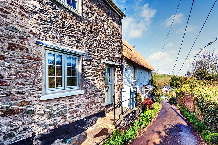 Devon Cottage Holidays - Click here for more about Seacombe