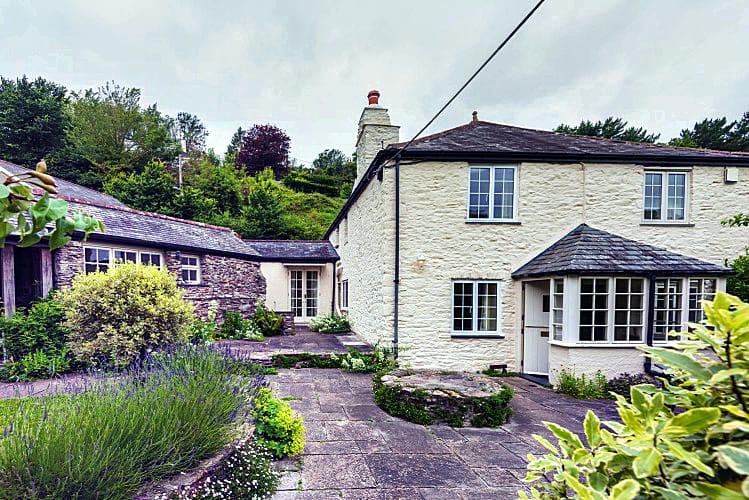 Devon Cottage Holidays - Click here for more about 32 Noss Mayo