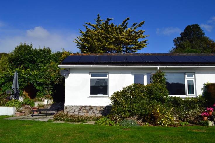 Cornwall Cottage Holidays - Click here for more about Demelza 1