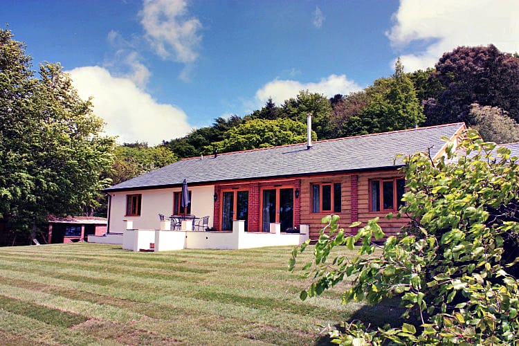 Devon Cottage Holidays - Click here for more about Linhay - East Hill House