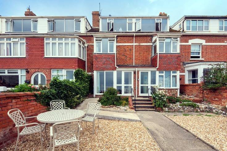 Dorset Cottage Holidays - Click here for more about La Casa Apartment