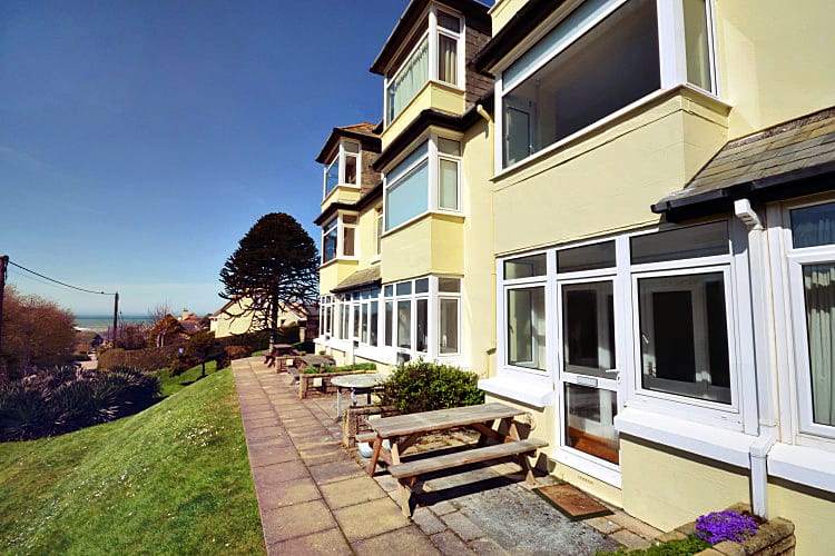 Devon Cottage Holidays - Click here for more about 3 West Park Apartment