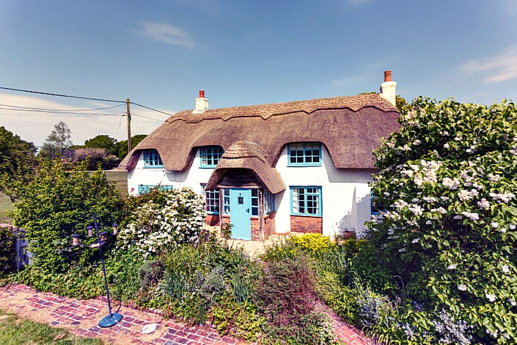 Hampshire Cottage Holidays - Click here for more about Forest Cottage