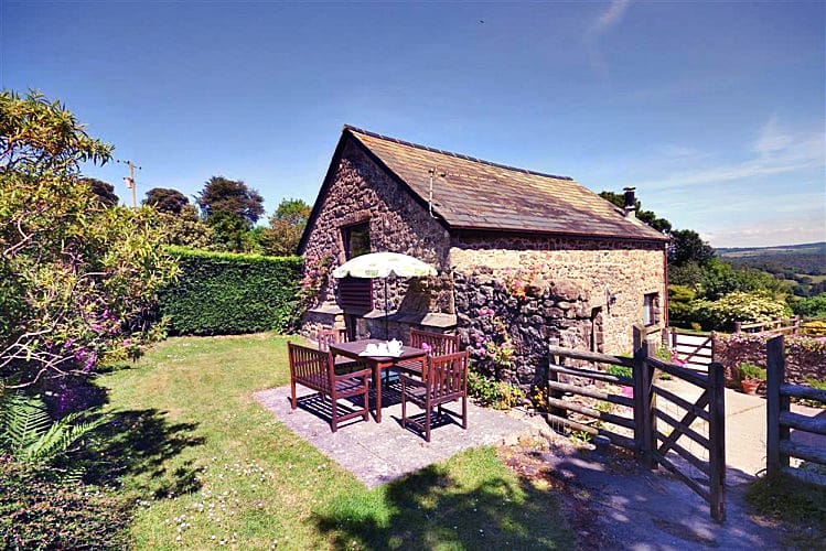 Devon Cottage Holidays - Click here for more about Beckaford Cottage
