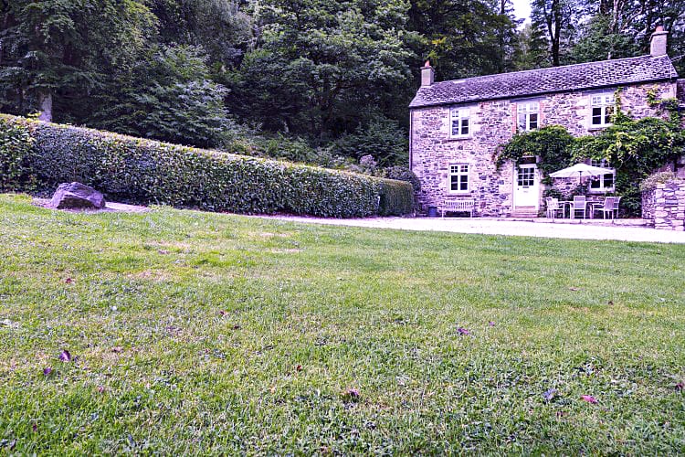Devon Cottage Holidays - Click here for more about Holne Chase Grooms Cottage