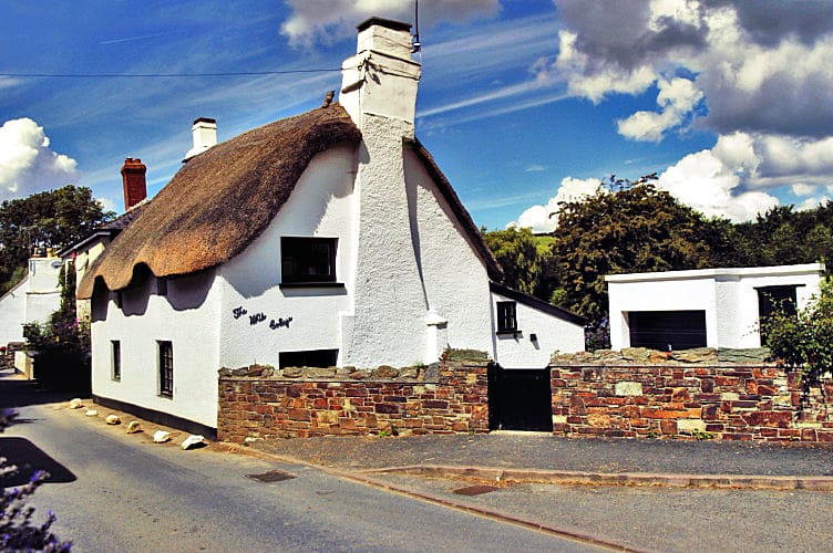 English Cottage Holidays - The White Cottage