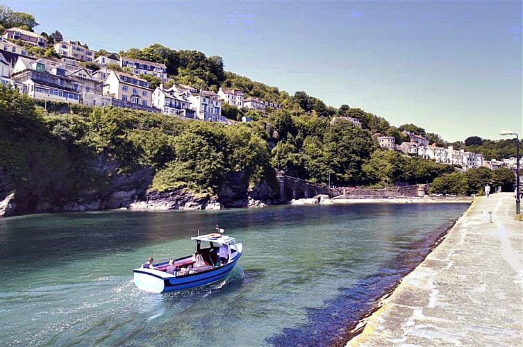 Cornwall Cottage Holidays - Click here for more about Amber