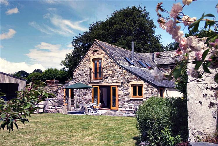 English Cottage Holidays - Comfort Wood Cottage